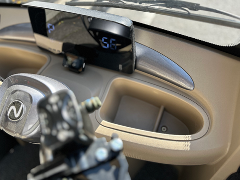 NEO-Lightメイン画像-9_ハンドル左右収納ボックス画像