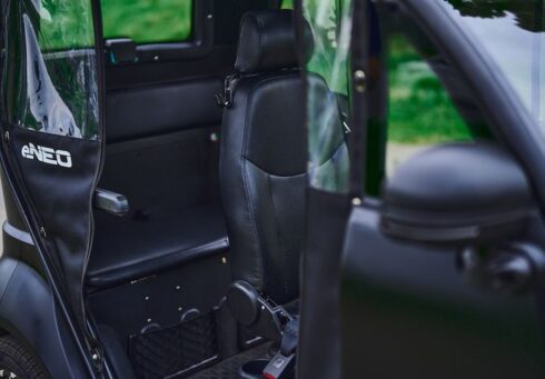 NEO-ONEメイン画像-8_室内後席画像